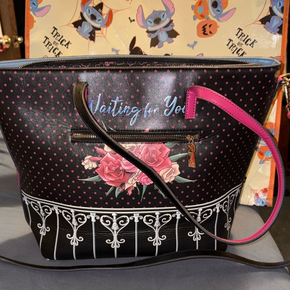 Elegant Black and Pink Women's Handbag - Picture 9 of 10